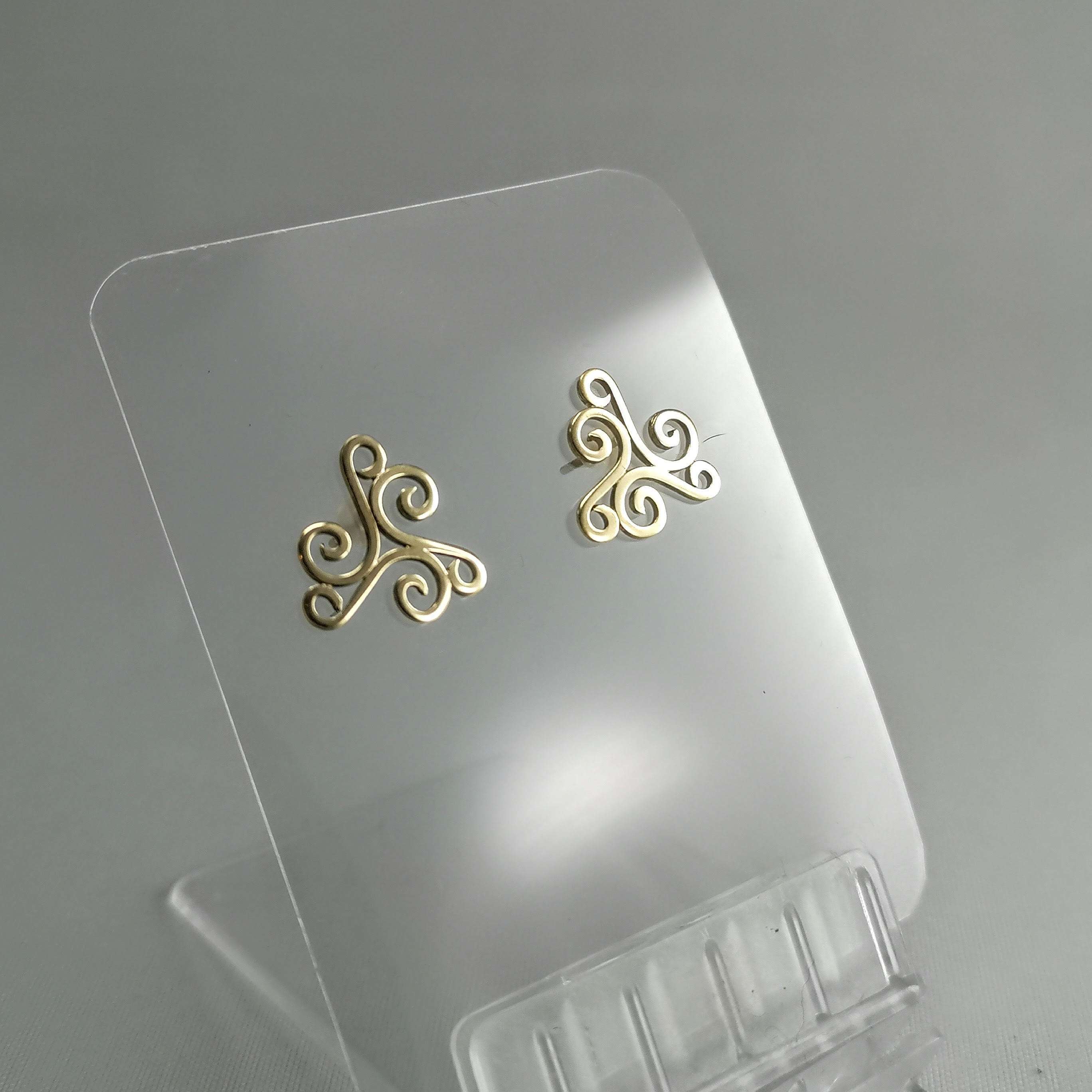 9ct gold Irish celtic triskele stud earrings