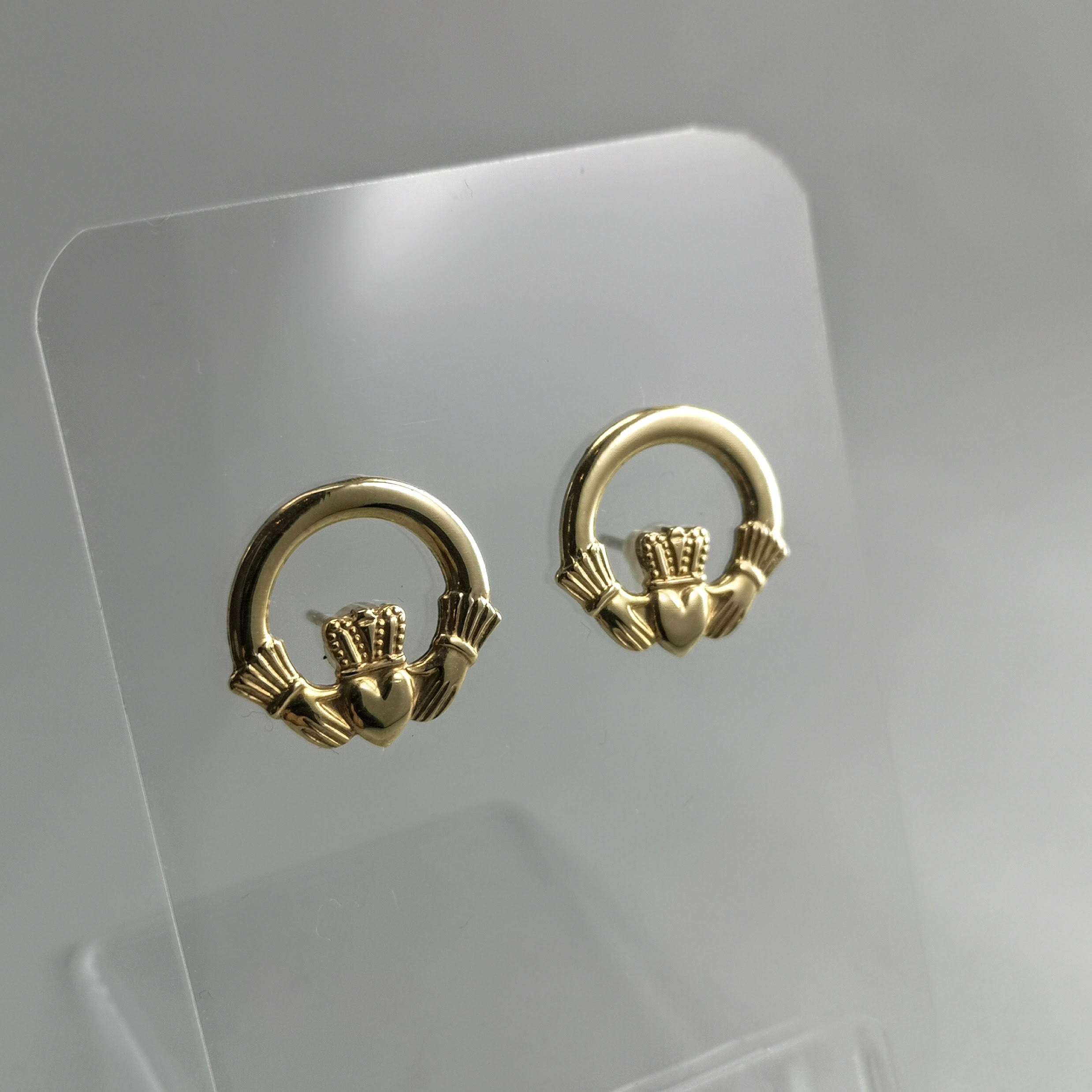 9ct Gold medium claddagh stud earrings