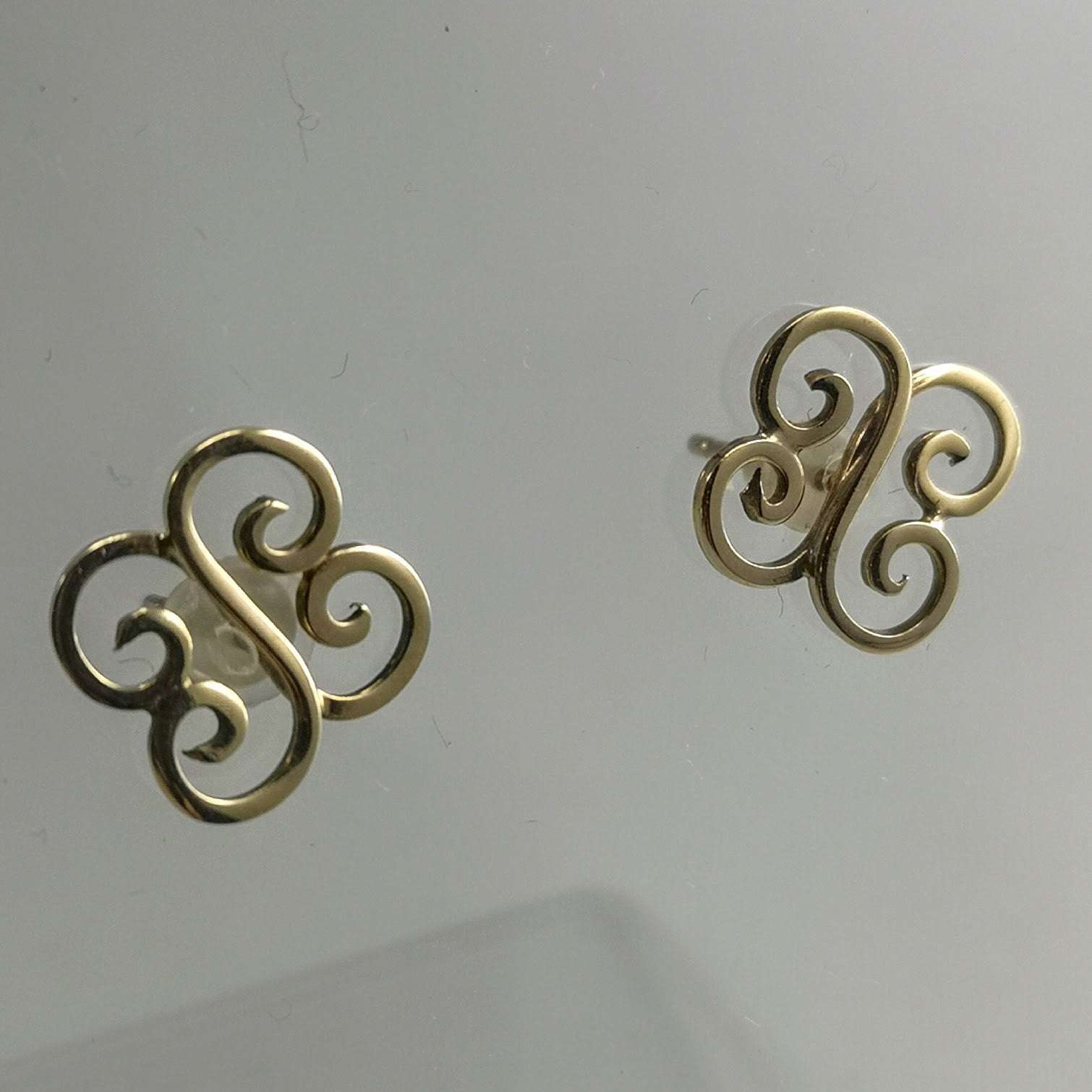 9ct Gold celtic spiral stud earrings